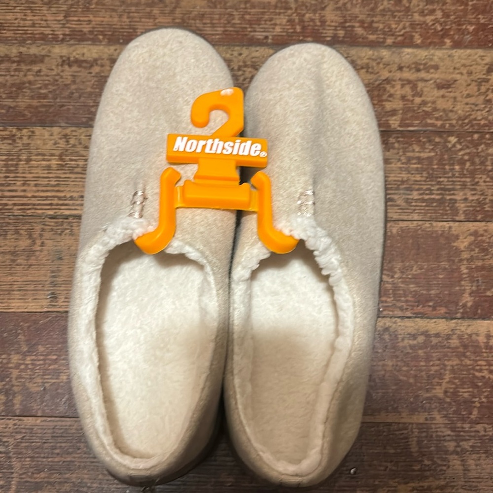 Northside slippers with hard soles